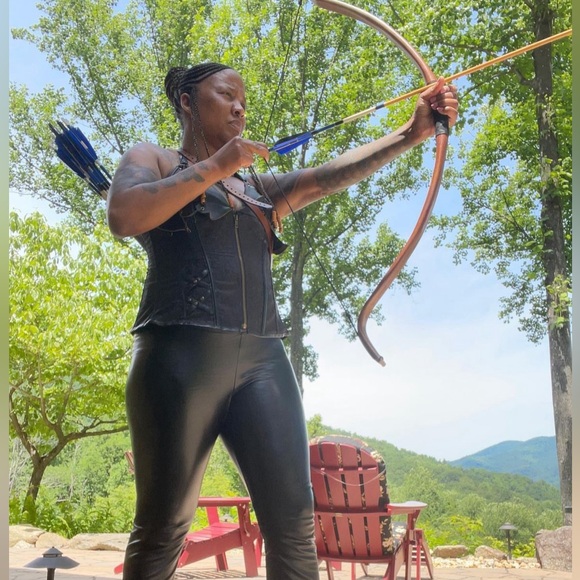 Meet your Posher, Jennifer - Picture 4 of 4